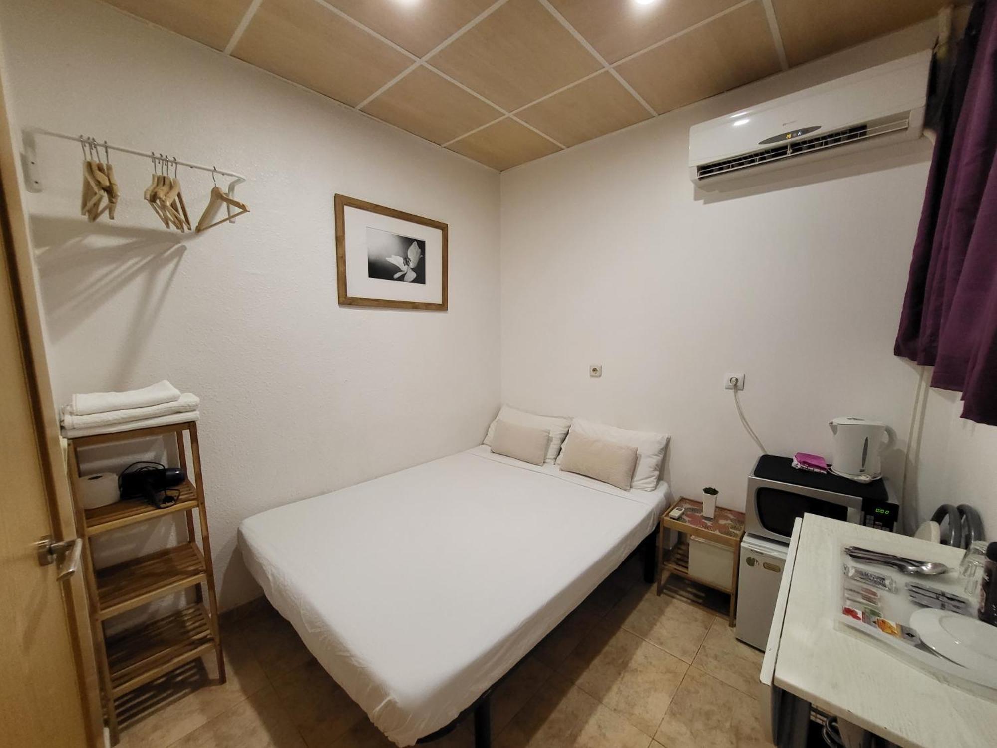 Barcelona Rooms 294 Room photo